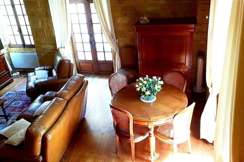 Demeure Du Xiiie-xive S. Dans La Cite Medievale. Holiday home *
