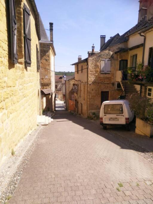 Demeure Du Xiiie-xive S. Dans La Cite Medievale. * Gourdon-en-quercy